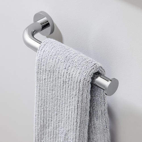 Crosswater Central Towel Rail (260mm, Chrome).