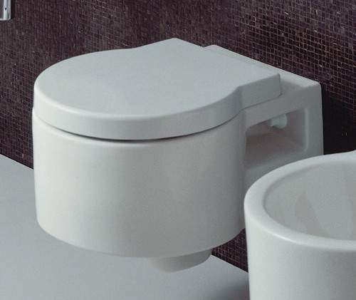Flame Wall Hung Toilet Pan With Seat And Cover.