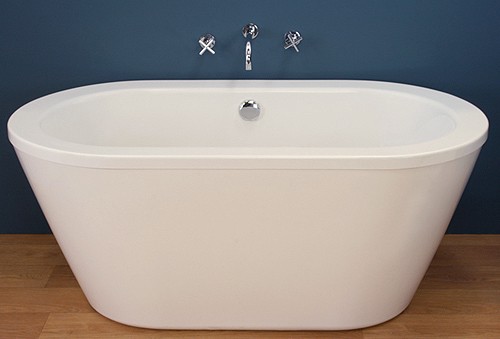 Larger image of Hydra Freestanding Bath With Surround Panel (1500mm).