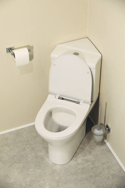Example image of Oxford Spek Bathroom Suite With Corner Toilet, Seat, Basin & Full Pedestal.