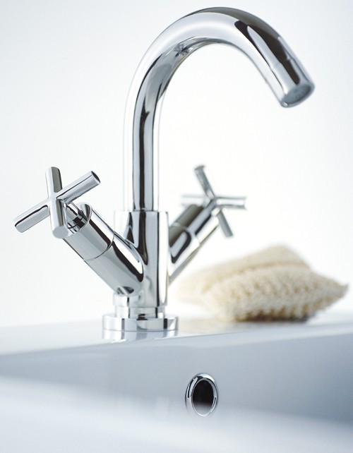Example image of Mayfair Series D Mono Basin Mixer Tap With Pop-Up Waste (Chrome).