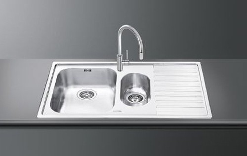 Larger image of Smeg Sinks Alba 1.5 Bowl Sink, Right Hand Drainer (Stainless Steel Fabric).