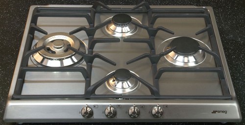 Larger image of Smeg Gas Hobs Classic 4 Burner Gas Hob. 60cm (Stainless Steel).