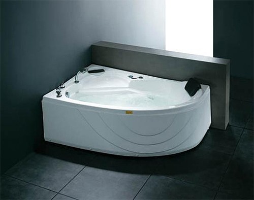 Example image of Hydra Corner Whirlpool Bath With Bath Panel. 1500x1000 (Left Handed).