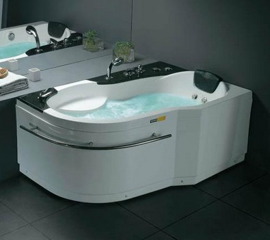Example image of Hydra Corner Whirlpool Bath With Bath Panels. 1500x1000 (Right Handed).
