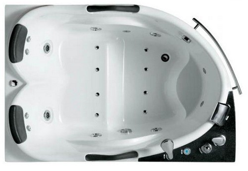 Example image of Hydra Corner Whirlpool Bath With Bath Panel. 1730x1260 (Left Handed).