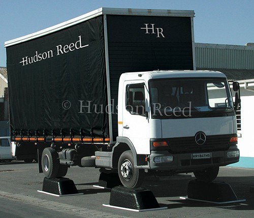 Example image of Hudson Reed Suites Complete Bathroom Suite With 1700x750mm Bath.