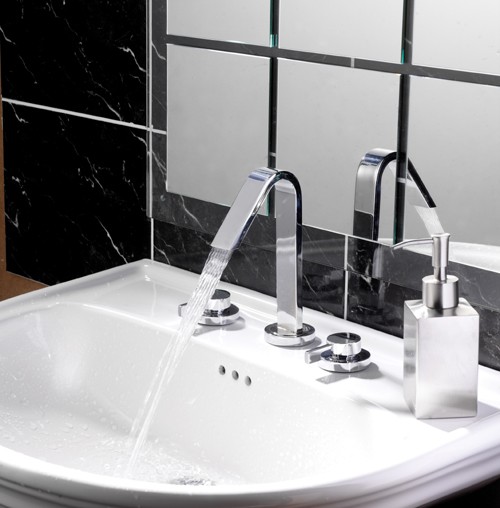 Example image of Hudson Reed Clio 3 Tap hole Basin Mixer with pop up waste, swivel spout.