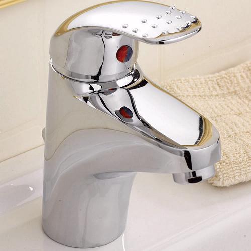Example image of Ultra Filo Single lever mono basin mixer tap.