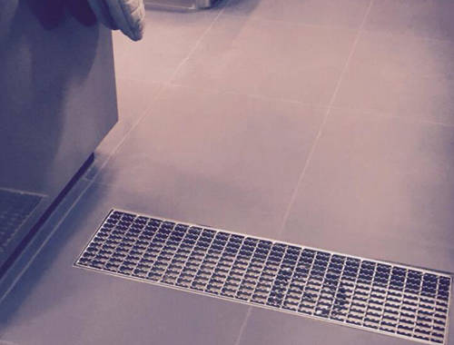 Example image of VDB Industrial Drains Drain With 110mm Vertical Outlet 250x250mm (Mesh).